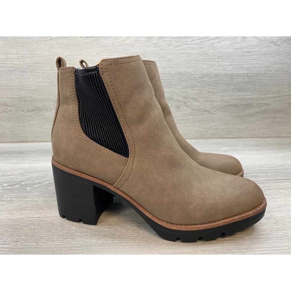 Naturalizer Madalynn Women's Brown Suede Lug Sole Block Heel Ankle Boots 8.5